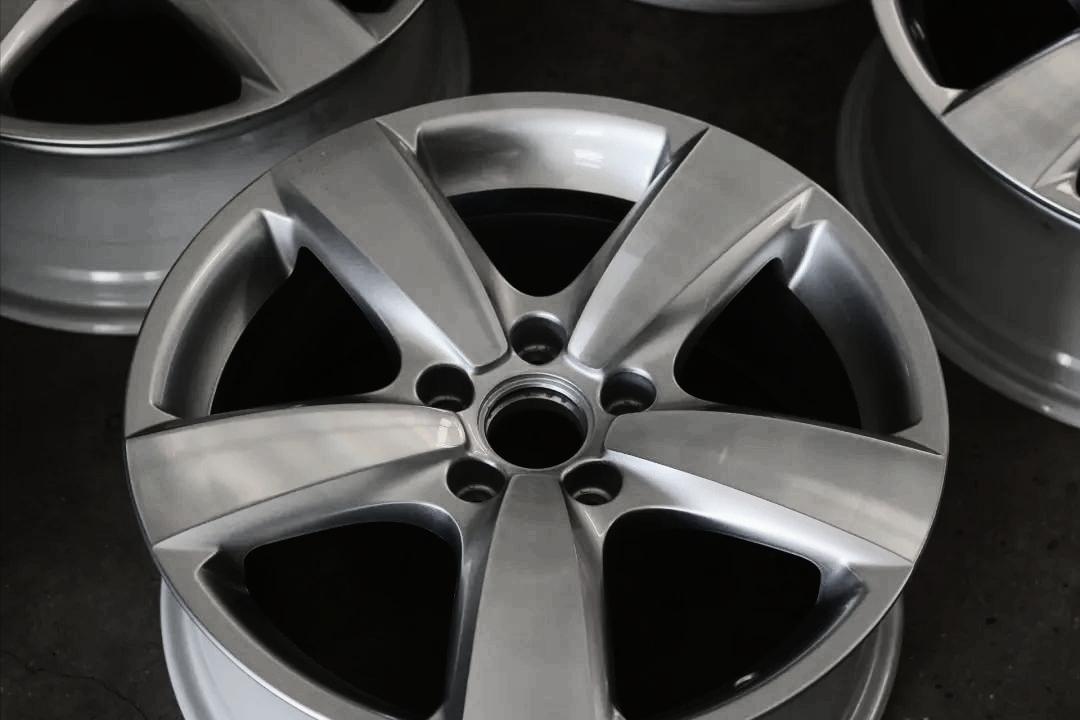 12年大众途观二手车翻新,大众途观外观塑料件翻新