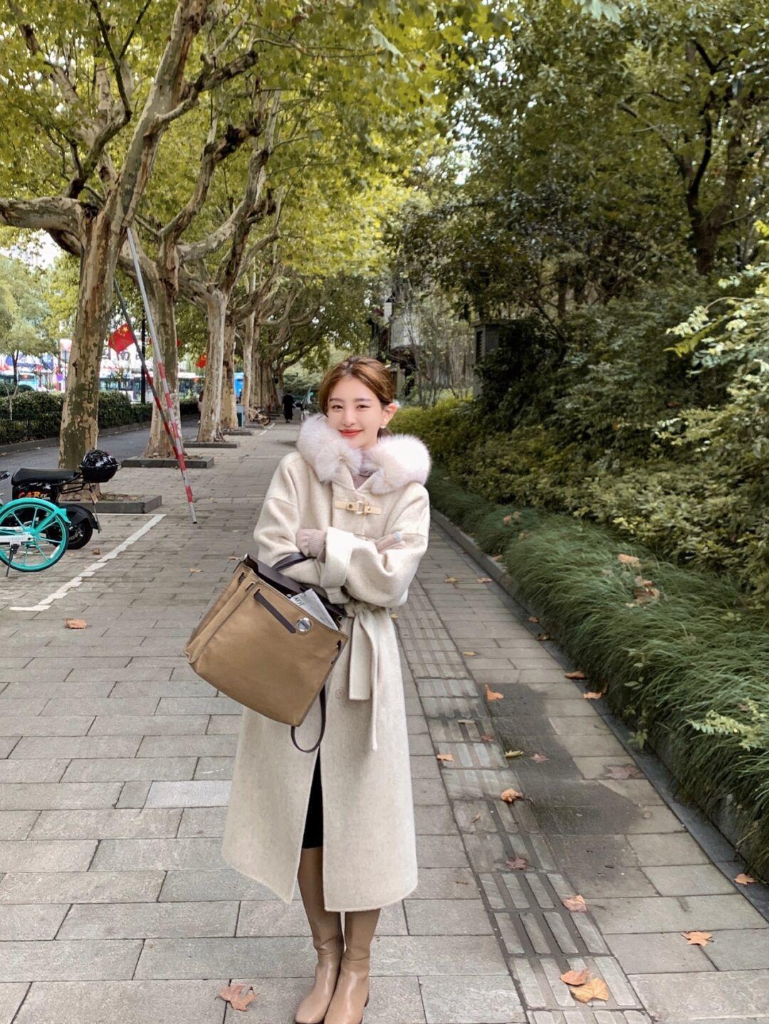 冬天穿什么大衣比较好看20岁,大衣穿搭怎么拍出韩剧女主的感觉