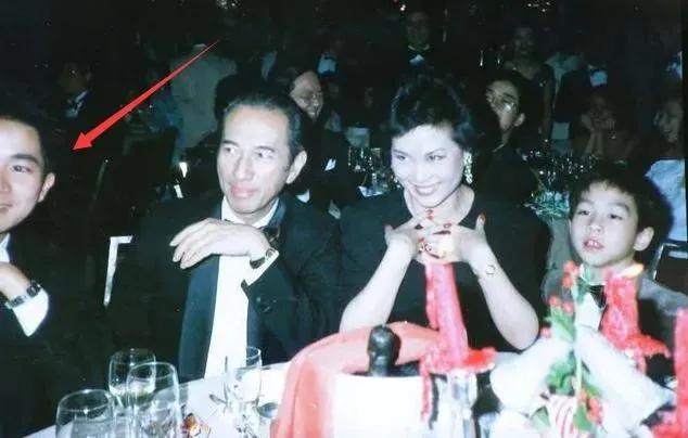 赌王对陈百强和张国荣的态度,赌王更喜欢陈百强还是张国荣