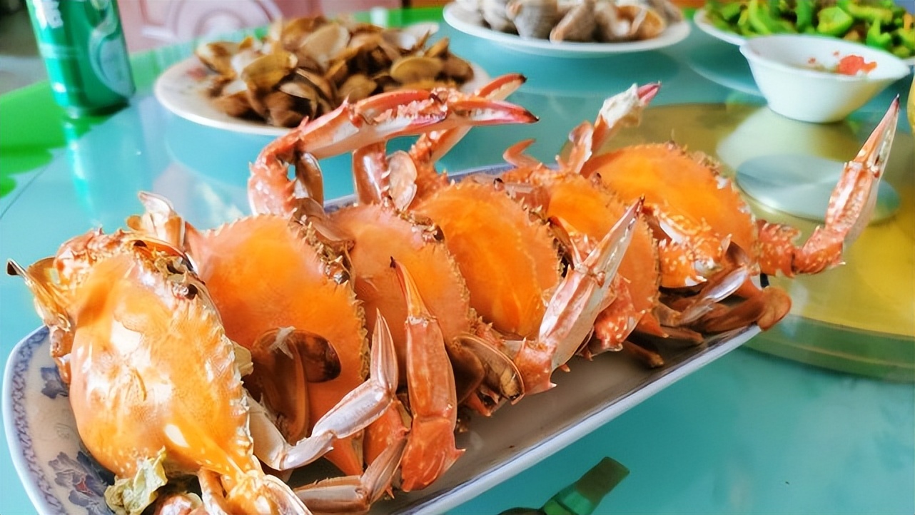 挑选螃蟹的绝招小妙招,买螃蟹应该挑大还是挑小