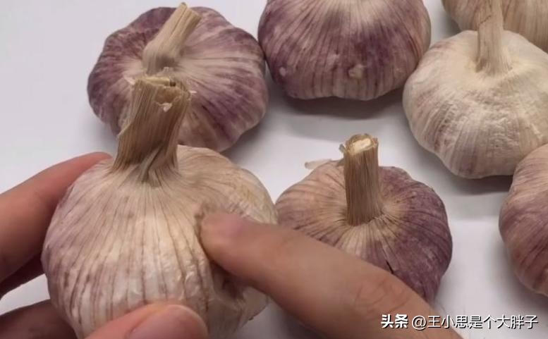 四种大蒜不能随便买,买大蒜时这几种大蒜最好不要买
