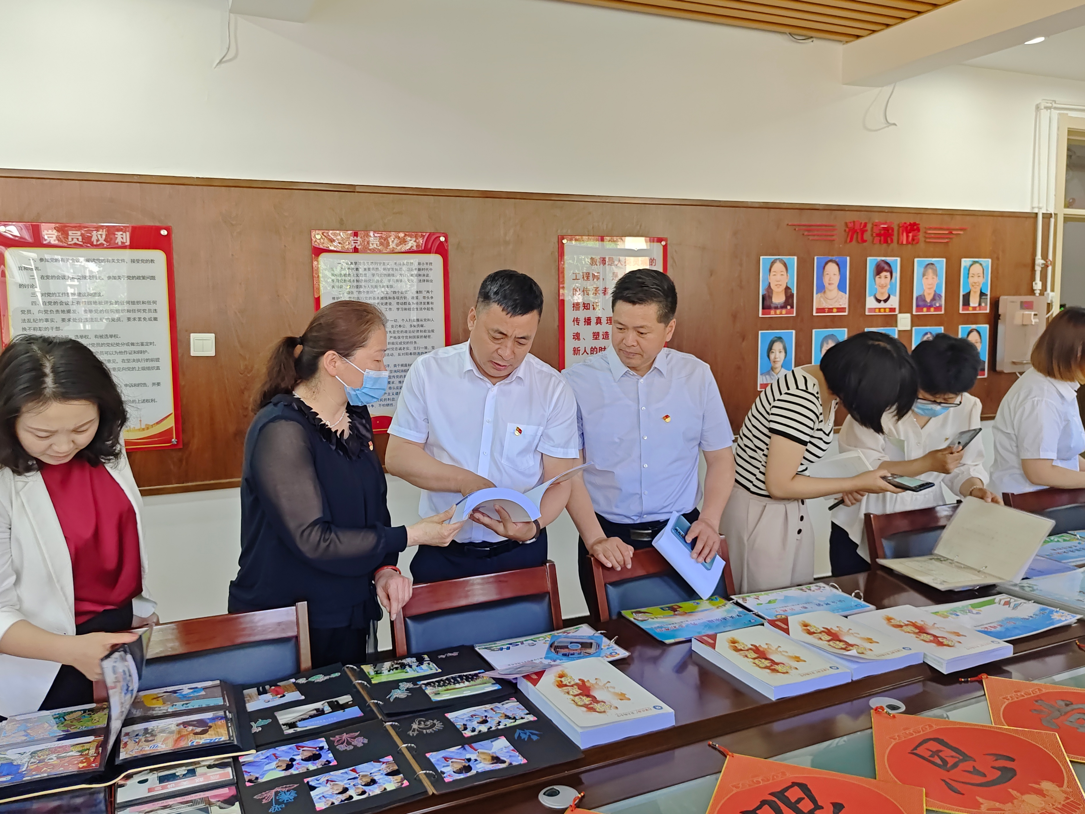 共见证促成长家长开放日活动,校际交流促成长携手同创