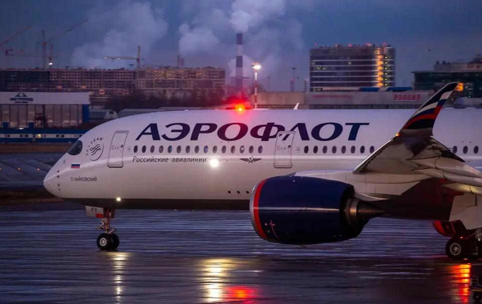 俄动员令征召30万人，不惜用核武，出境机票价飙升至平均月薪10倍