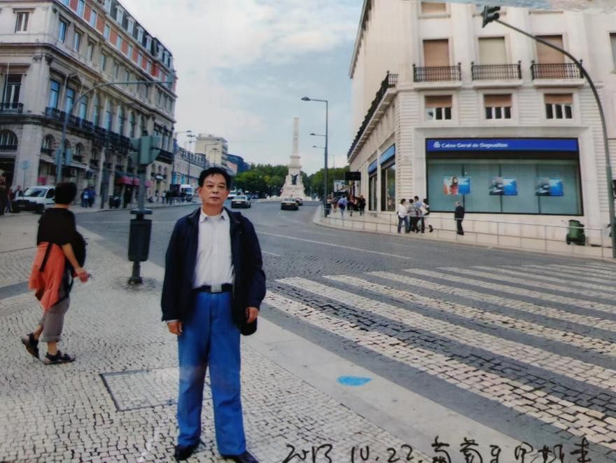 从马德里到里斯本，一路皆从橄榄树和橡树林中穿过