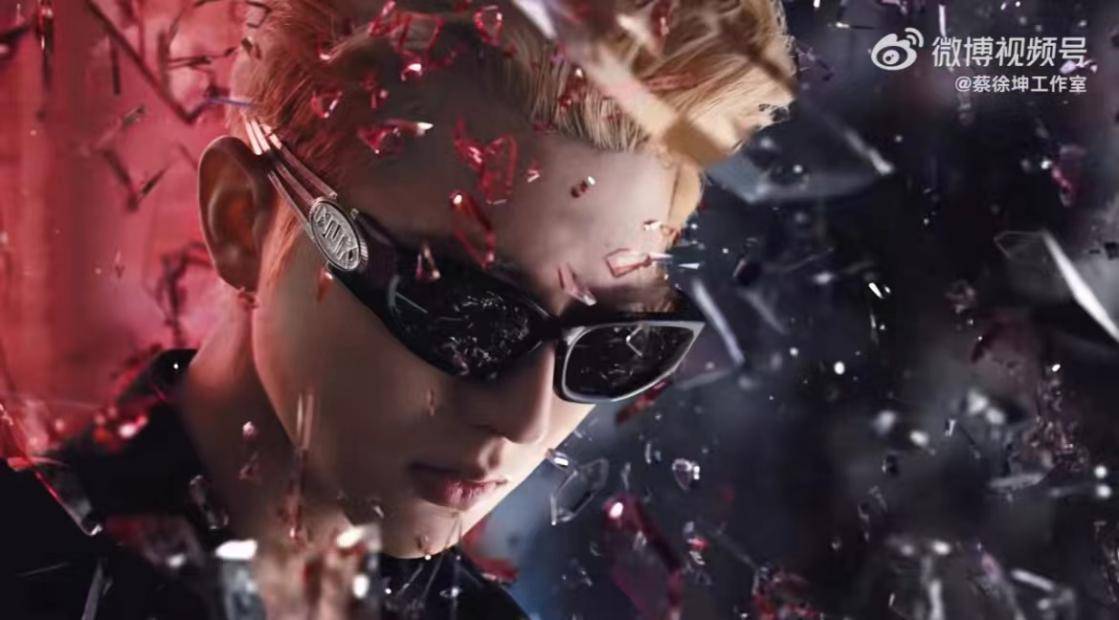 蔡徐坤gentlemonster套装,蔡徐坤gentlemonster联名开箱