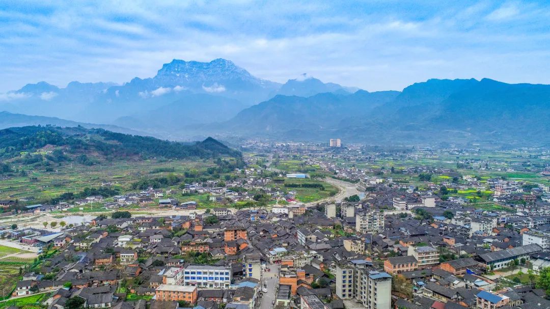 峨眉山旅游有哪些好玩的好吃的,峨眉山吃喝玩旅游攻略