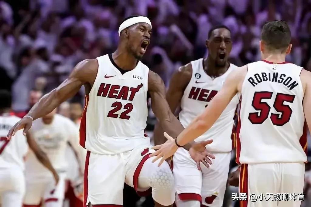 布克荣登总决赛,布克成为本季联盟第一名