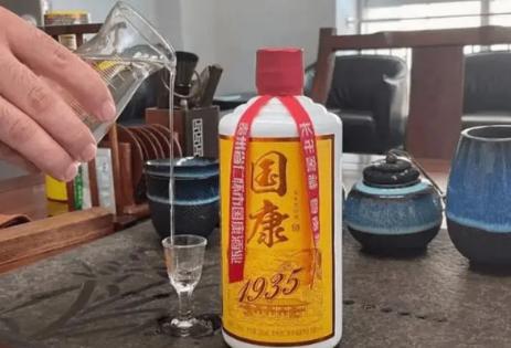 茅台王子和飞天迎宾哪个更像飞天,茅台酒和迎宾酒的区别怎么选