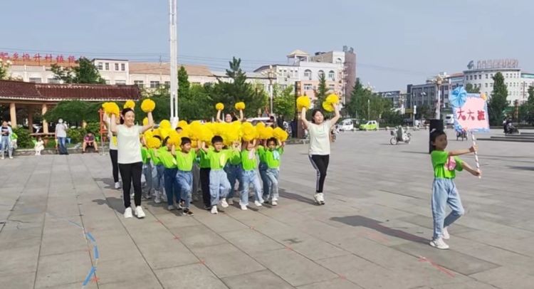 大手牵小手运动会育才幼儿园,幼儿园亲子运动会主题大手牵小手