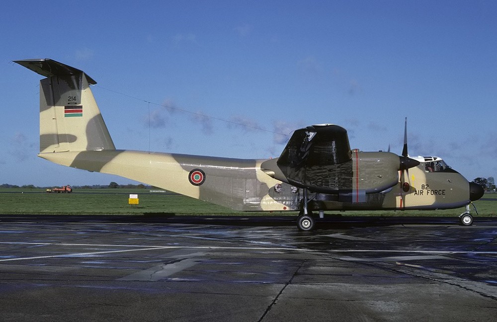 97年肯尼亚购买6架运12，刚交付就刹车失灵，可肯方却说：再买6架