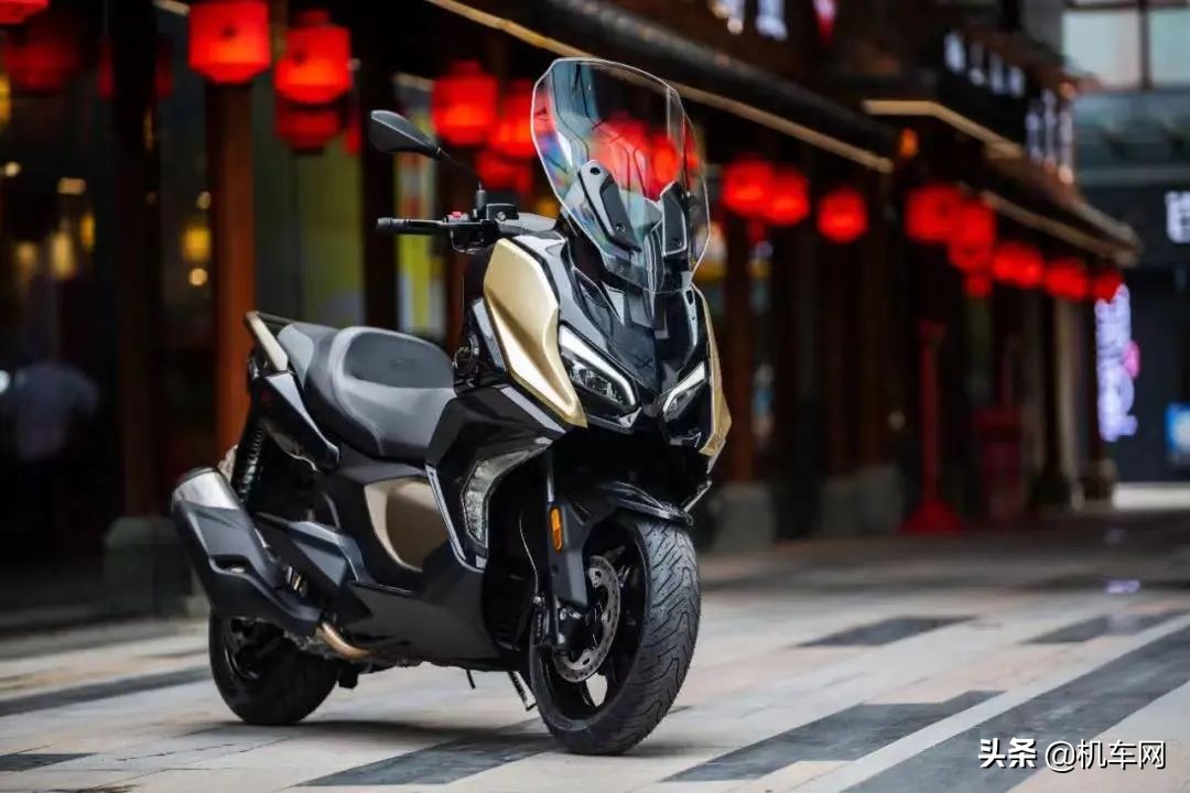 踏板300cc摩托车怎么选,350cc踏板怎么选