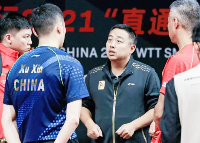 刘国梁卸任教练队员退赛风波,刘国梁17年为什么卸任总教练