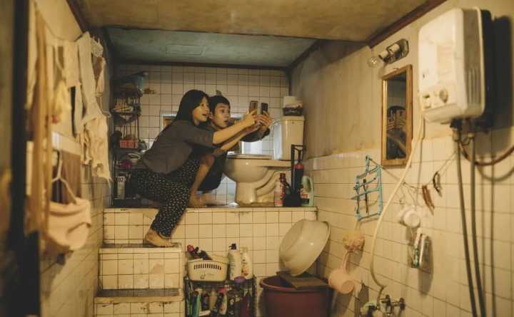 瀵勭敓铏煩鍥界數褰卞ゥ鏂崱,闊╁浗濂ユ柉鍗″瘎鐢熻櫕娣卞害瑙ｆ瀽