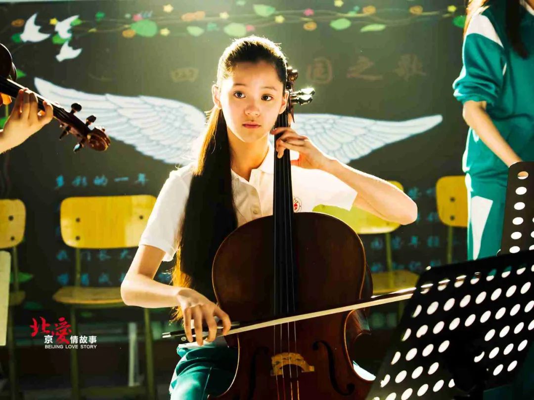 欧阳娜娜的潮牌浴袍,欧阳娜娜品牌浴袍998元一件