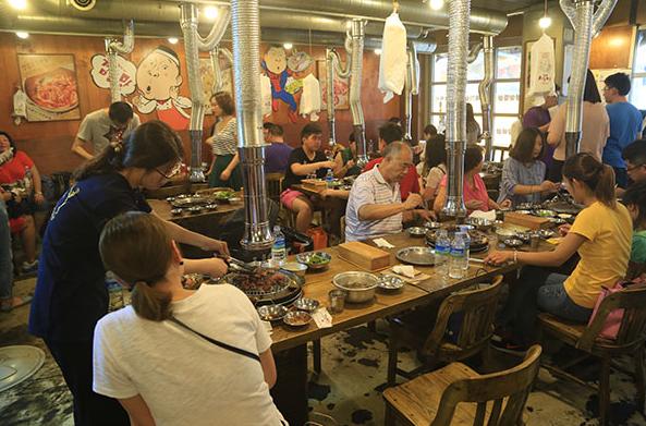 开一家烤肉店真实收入,广西男子开店40万一天只卖100多