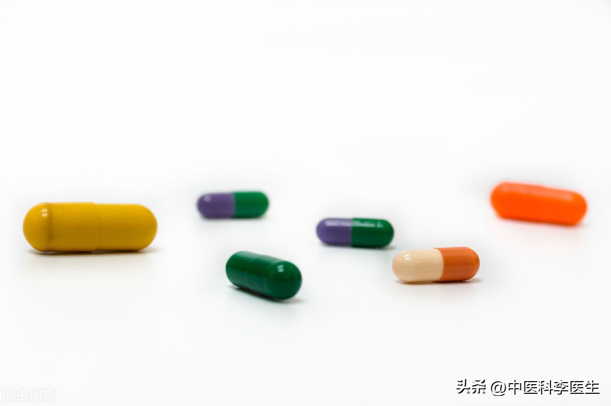 消炎药阿莫西林和头孢哪个更好,阿莫西林双氯西林钠胶囊与头孢