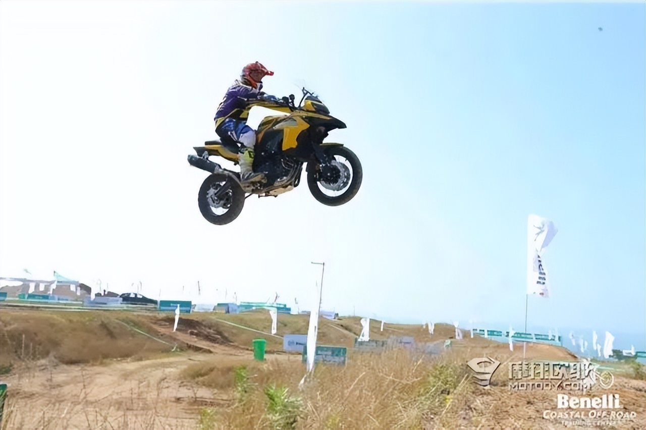 benelli贝纳利trk502巡航摩托车,贝纳利2020年款trk502降价登场