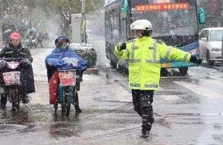 天能电瓶5块60v32a以旧换新多少钱,电动车以旧换新和换电池哪个划算