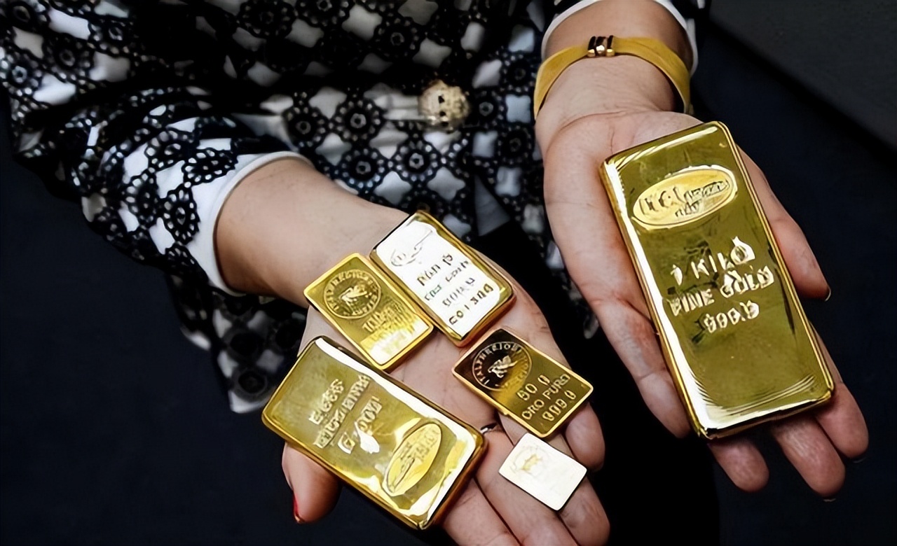 银行卖黄金是按什么价格回收,银行黄金可以在金店出售么