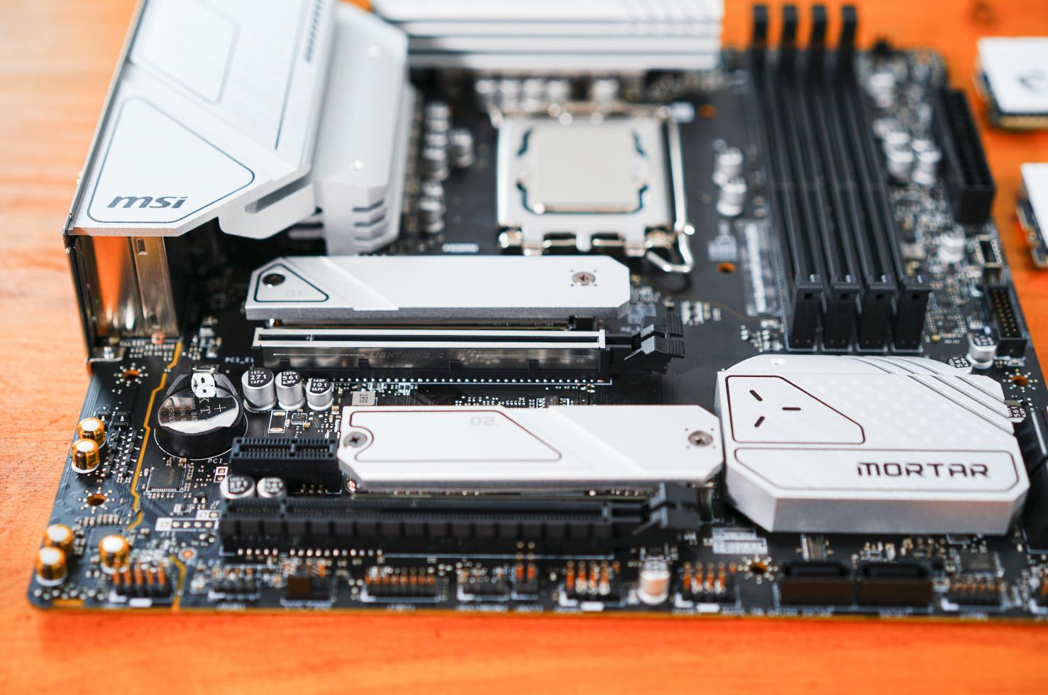 迫击炮b360主板固态散热片,b550迫击炮主板支持pcie4.0固态吗