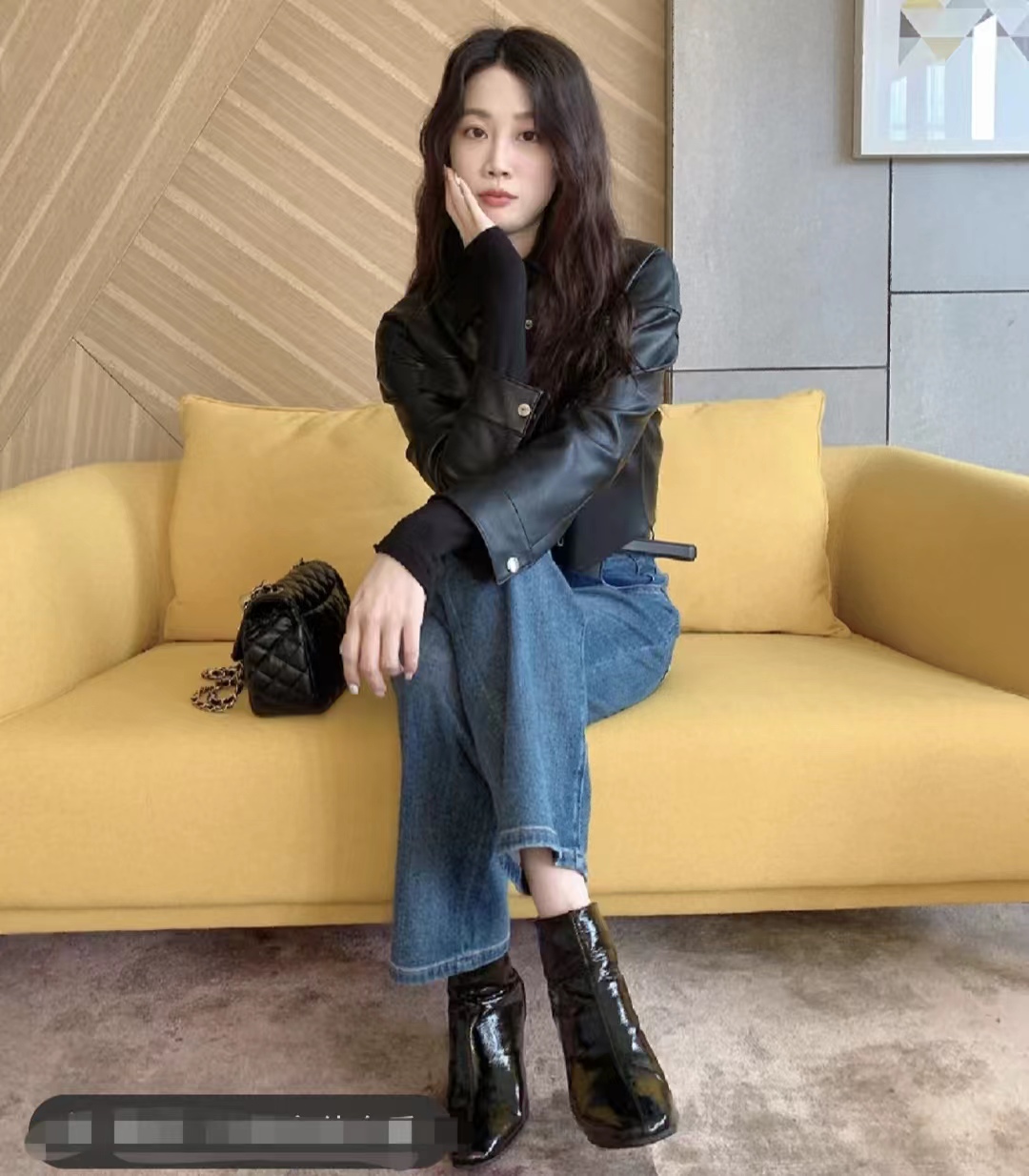 秋冬黑色宽松皮衣两件套,40-50岁洋气皮衣套装