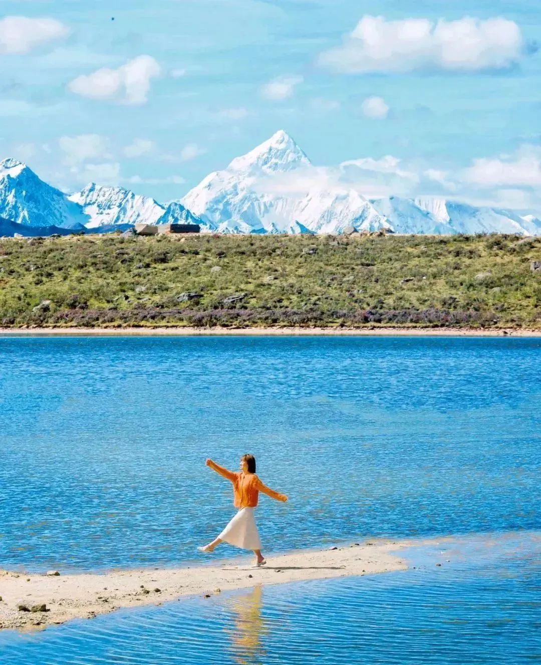 夏天的甘孜山,盛夏的贡嘎雪山