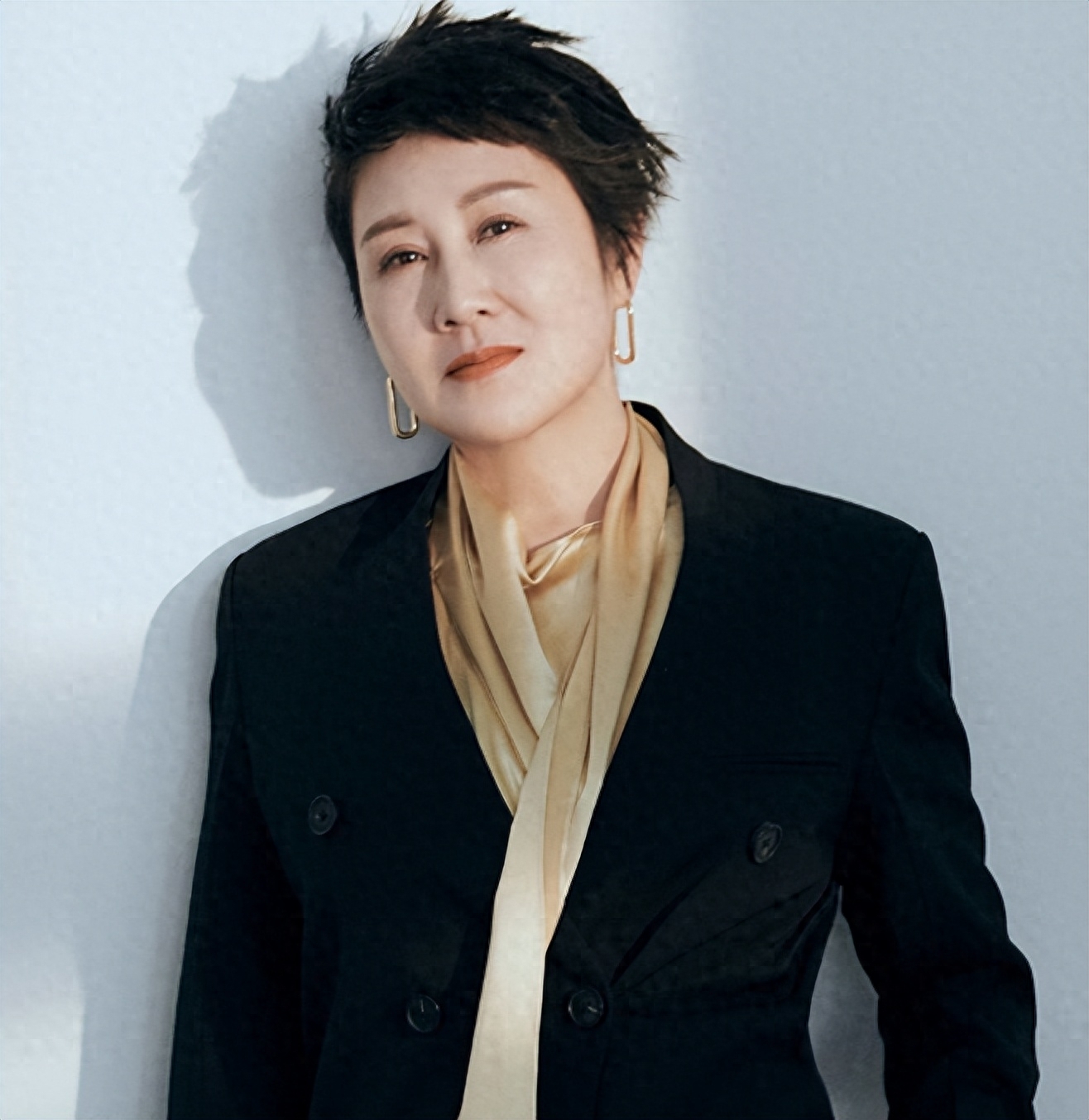 狂野夜晚：张凯丽与罗兆辉的惊人秘密揭晓！