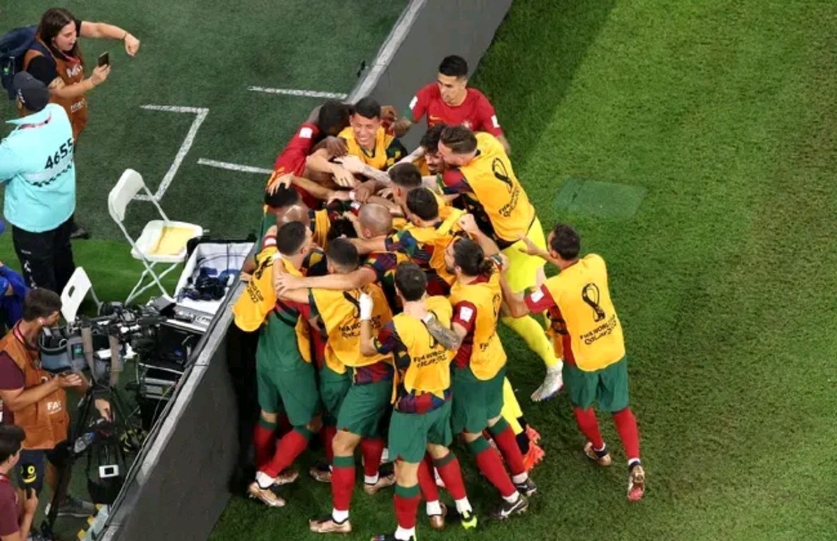 桑巴起舞帕奎塔,桑巴舞向前交叉走步