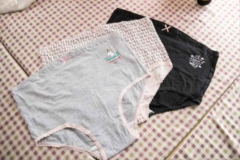 为什么女性有时候有异味,女性50岁出汗酸臭味很重