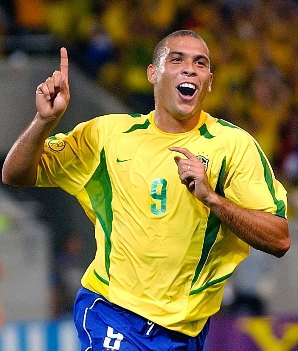 足坛最强五大前锋梅罗竟勉强入榜,梅罗时代的100个巨星