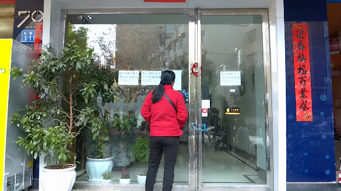 公寓密码锁没交房租锁住了怎么办,公寓大门被锁业主回家要交买路钱