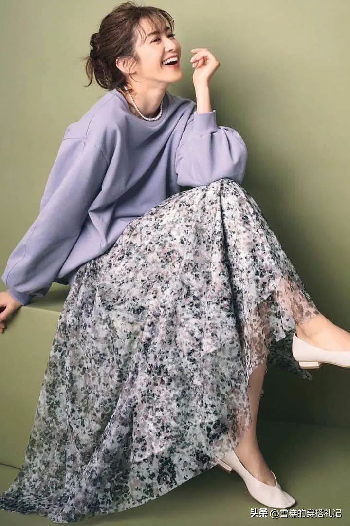 被日本博主穿搭圈粉了,冬季这样穿既藏肉又很时尚