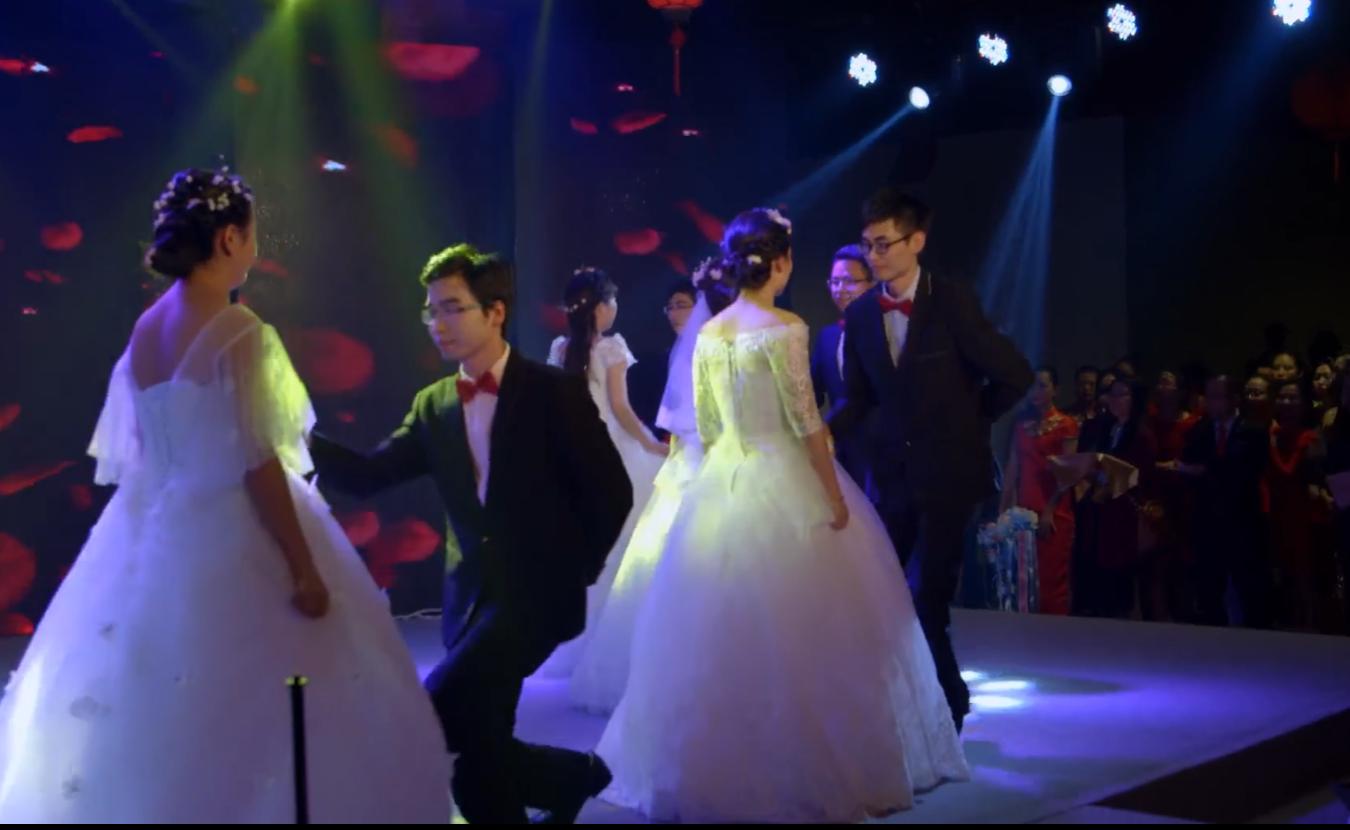 美国工厂流水线工人一个月多少钱,美国穷人上班