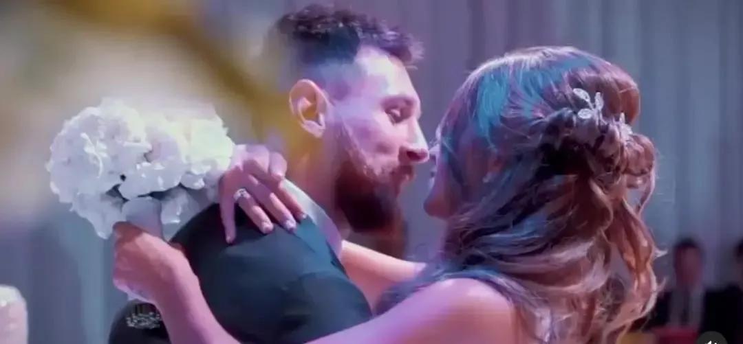 梅西与安东内拉就是童话故事,探寻梅西对安东内拉的真实感情