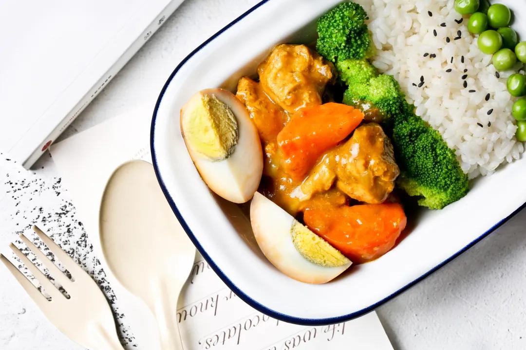 吃生鸡蛋对人体好不好,吃生鸡蛋有营养还是熟鸡蛋有营养