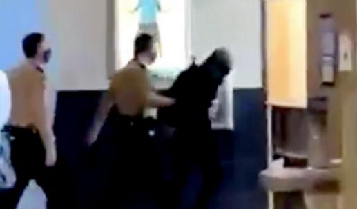 鍋ヨ韩涓嶈瀵圭潃闀滃瓙,鍋ヨ韩璇峰嬁鎵撴壈鍥剧墖