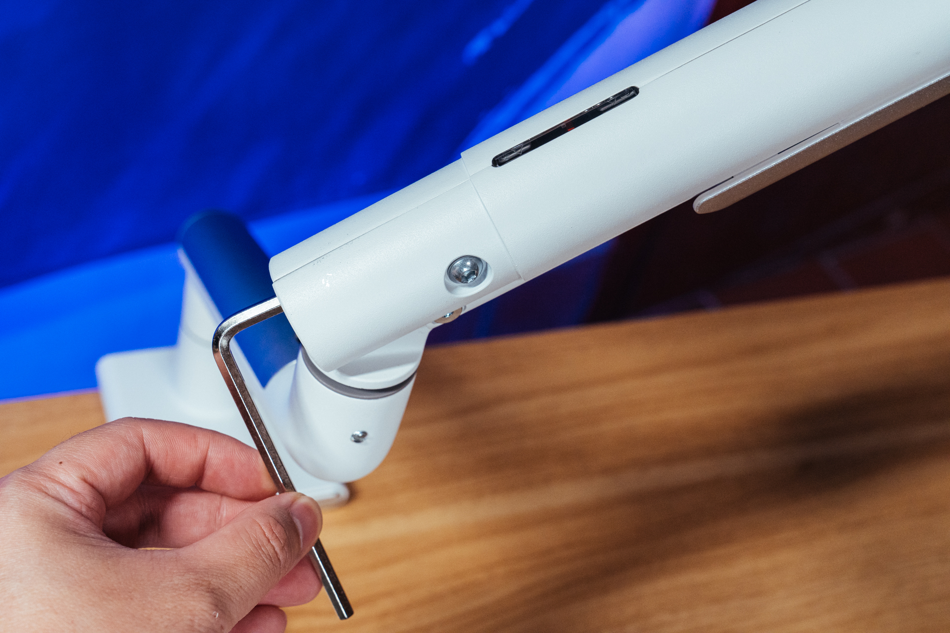 自己办公桌面布置,最简单的办公室桌面布置图