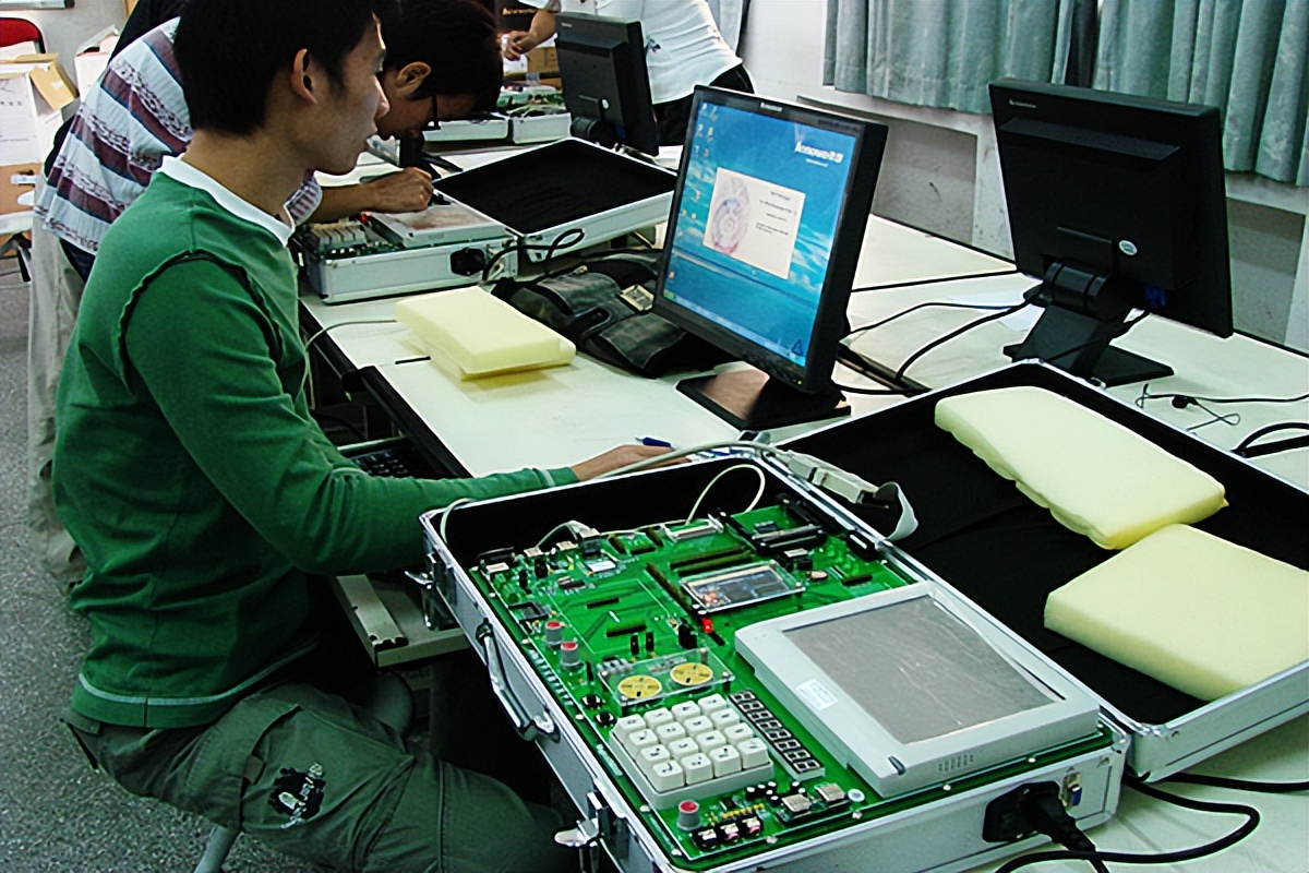 超级适合性格内向学生报考的专业,低分孩子适合学什么专业好就业