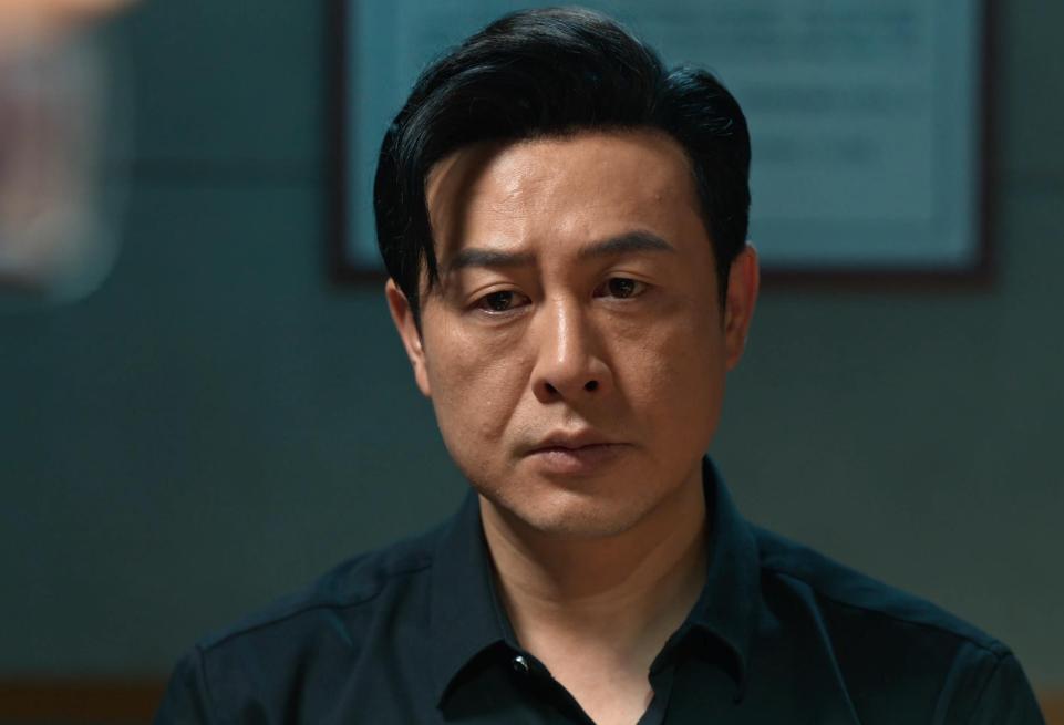 张颂文走红后现身被粉丝围堵跟拍,张颂文说新浪