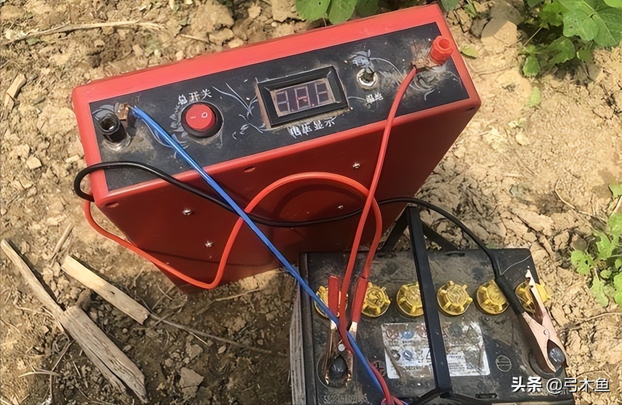 最新款的蚯蚓捕捉设备,捕蚯蚓机器的利润