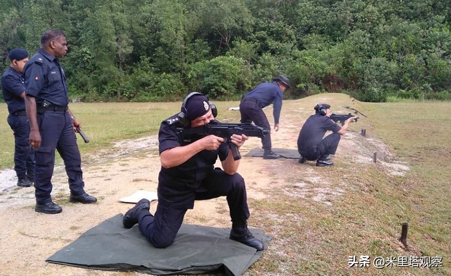 马来西亚警察的新冲锋枪
