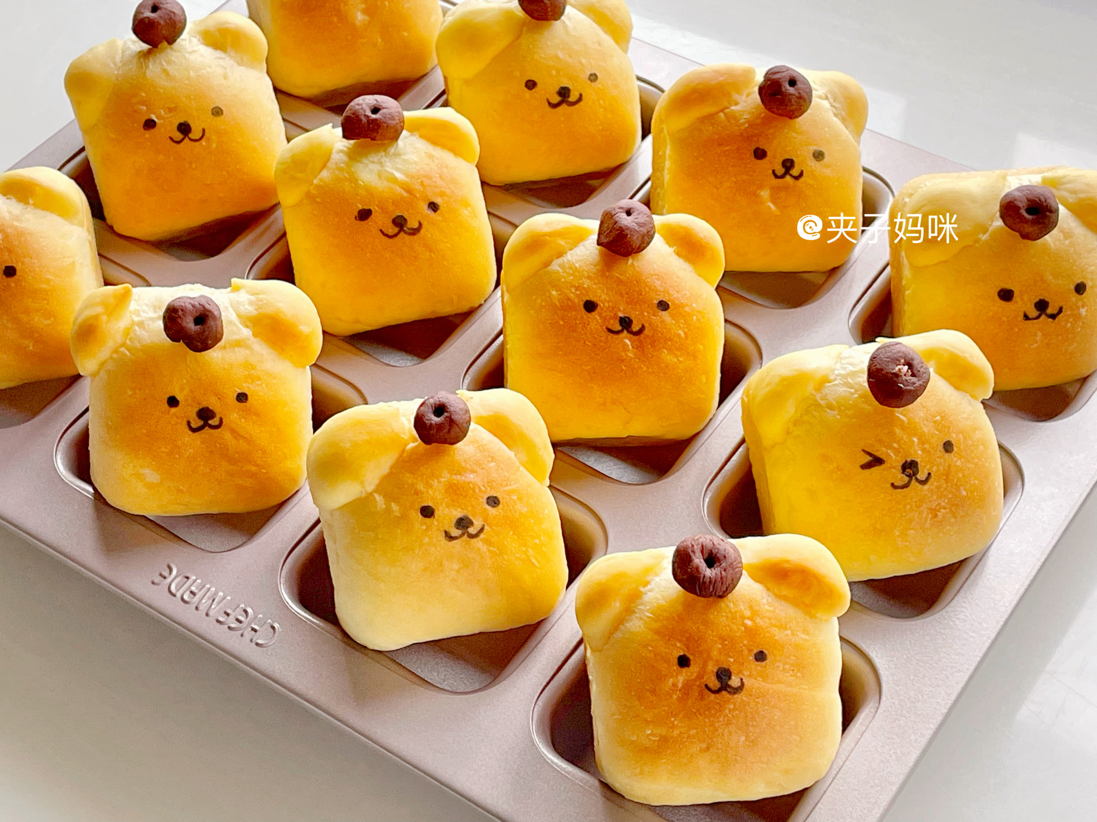 粉色花朵小餐包简单又好吃,可爱的卡通餐包