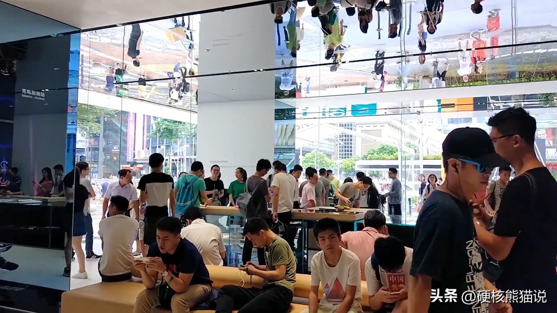 碰瓷特斯拉，要当汽车界“安卓”，富士康造车野心有多大？