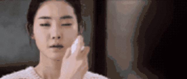 什么样的眼霜用了长脂肪粒,为什么用了眼霜长脂肪粒了