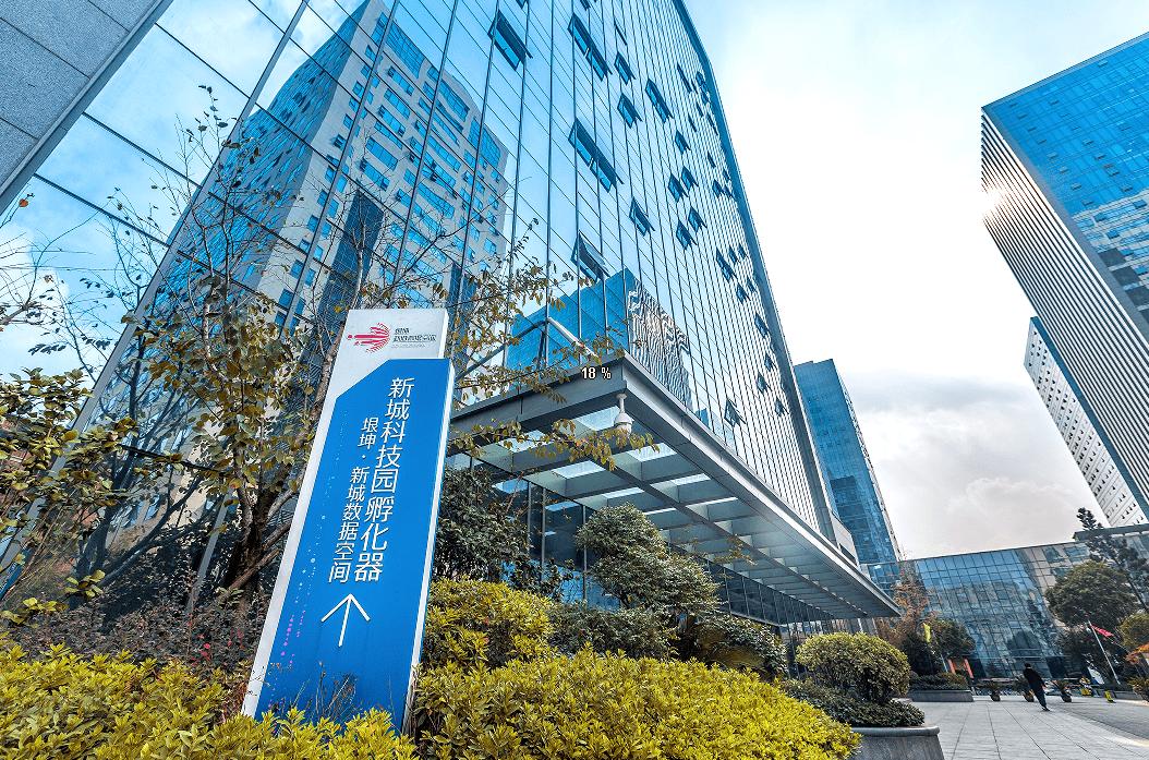 鍨犲潳閲戣瀺椹跨珯,鍗椾含鍨犲潳绉戝垱