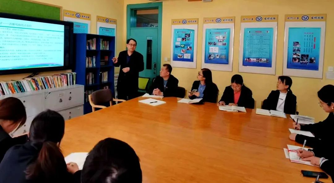 以“图”为引助生成长​——中学优化教学策略研讨会举行