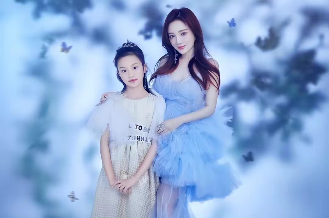 李小璐被曝绯闻,与李小璐形影不离