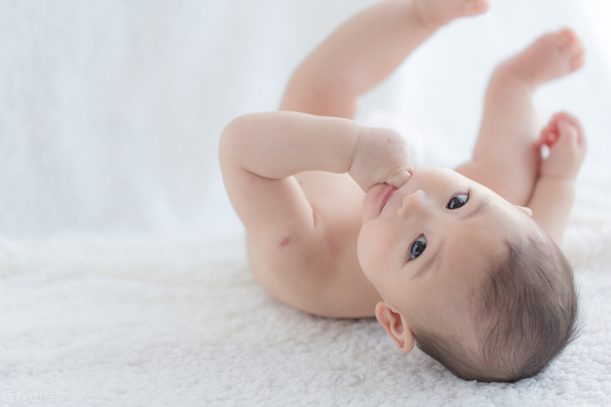 婴儿出现癫痫是什么原因引起,初生婴儿癫痫的原因