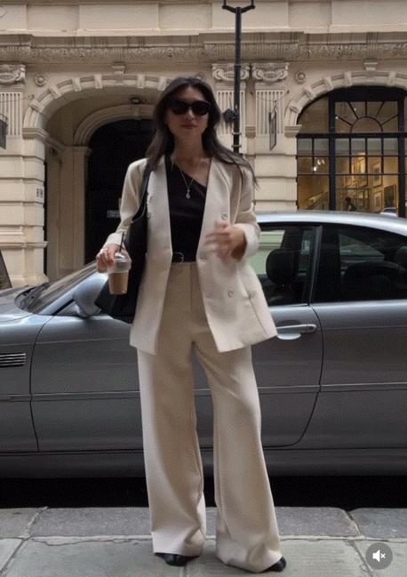 燕麦色肤色适合什么颜色头发,燕麦色外套搭配什么颜色内搭