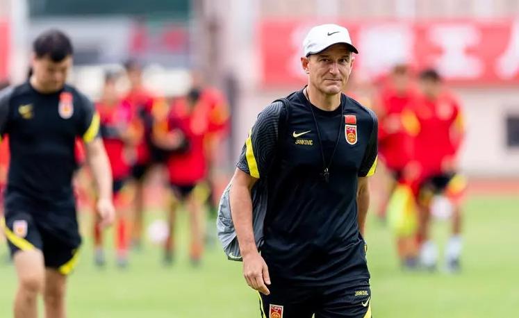 扬科维奇带领中国足球后的现状,扬科维奇为中国足球培养了一代人